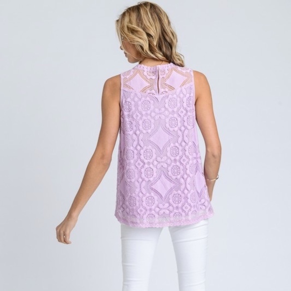 NEW // Gray Lace Sleeveless Top - Picture 3 of 5